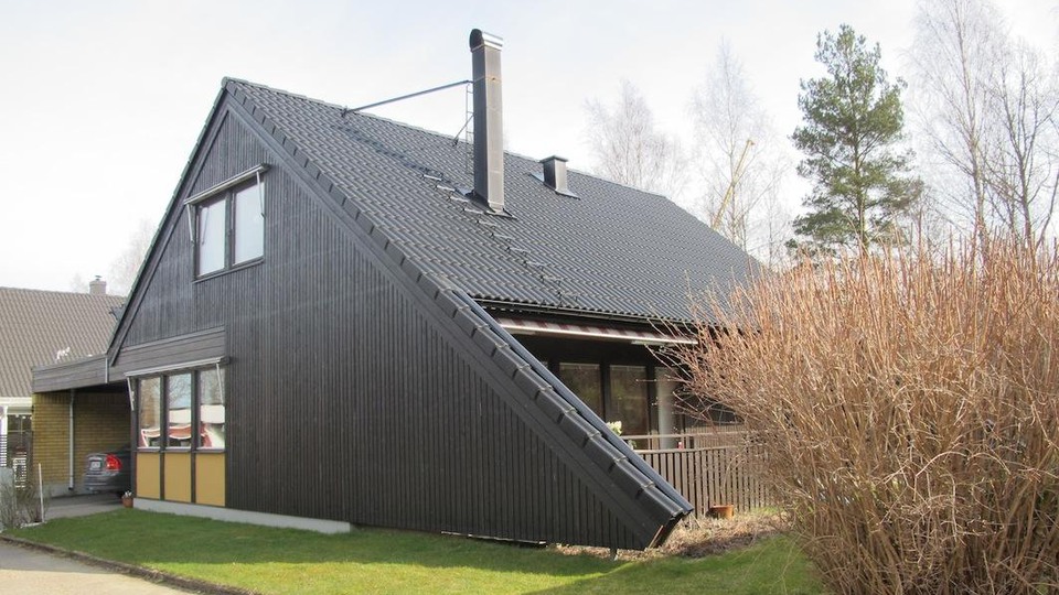 Den ovanliga trekantsformen bör bevaras då den förstärker villornas enhetliga stil och är viktig för områdets samhörighet.